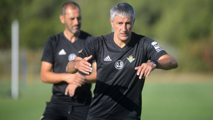 Setién da instrucciones al equipo