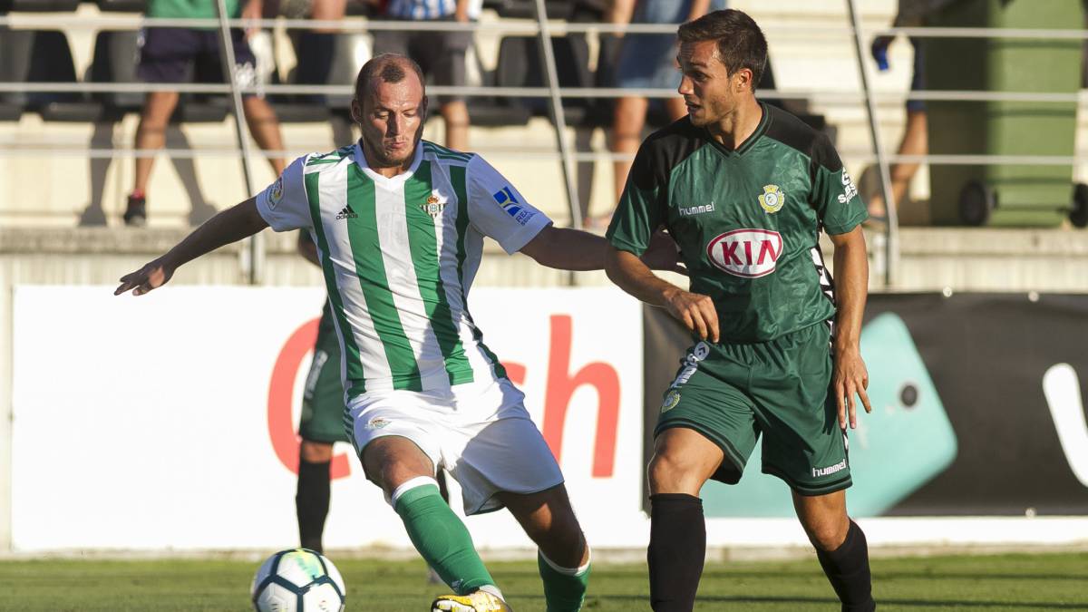 Un gol de Nahuel da al Betis su primer triunfo