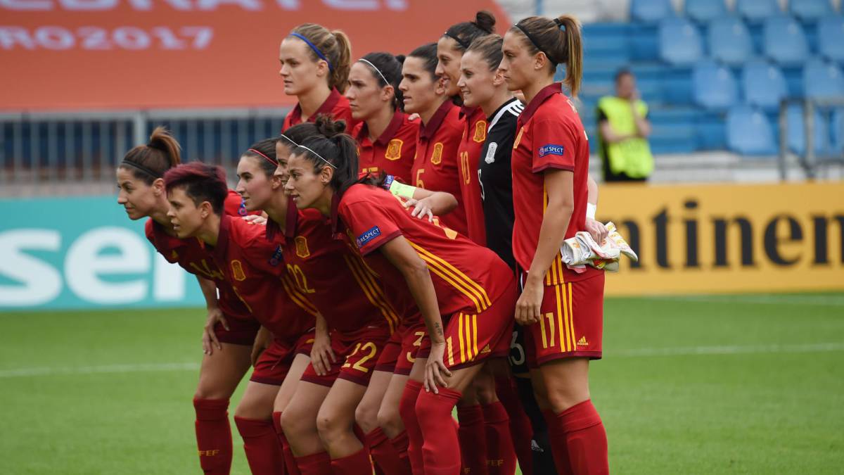 Sigue el Inglaterra vs España en directo online, partido de fase de grupos de la Eurocopa Femenina que se juega a las 20:45 horas en el Rat Verlegh Stadion.