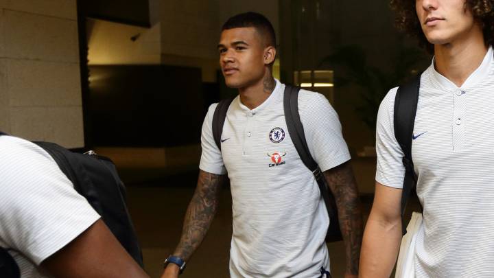 Kenedy abandona la concentración del Chelsea en China tras liarla en Twitter