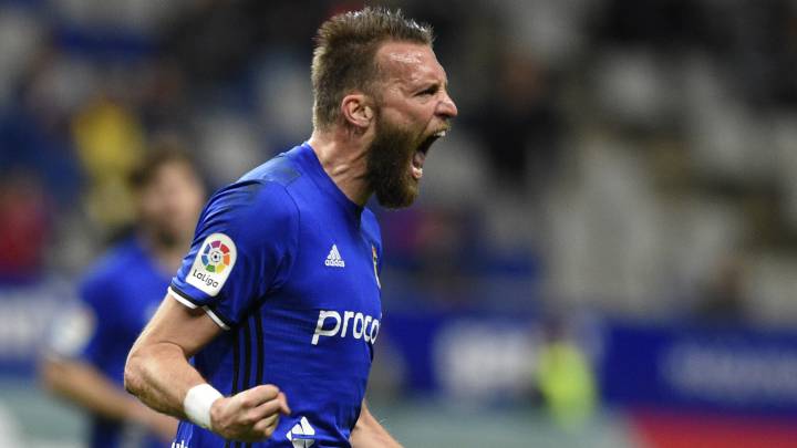 Michu celebra un gol esta temporada contra el Cádiz.