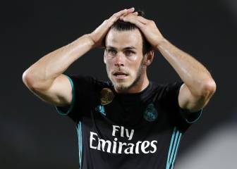 Ronaldo's boots look too big for Bale