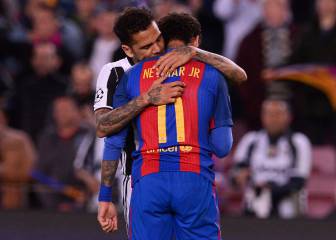 Alves se enzarza con un periodista por culpa de Neymar
