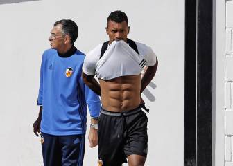Al Valencia le preocupa el esguince de rodilla de Nani