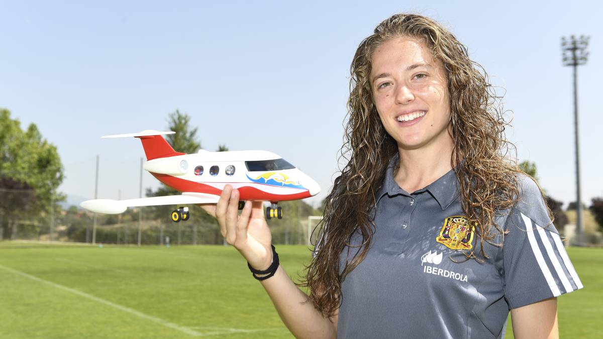 Celia Jiménez compagina el fútbol y el estudio de Ingeniería Aeronaútica.