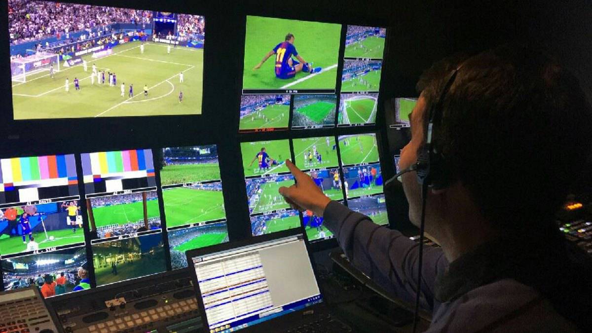 Messi marcó el camino de Barcelona ante Real Madrid Messi marcó el camino de Barcelona ante Real Madrid