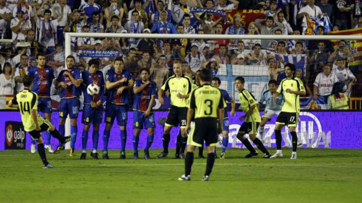 Gol de falta de Gabi durante el Levante 1-2 Zaragoza, investigado por presunto amaño.