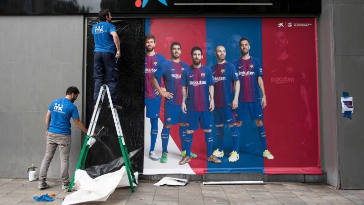 Neymar eliminado de los carteles del Barcelona.