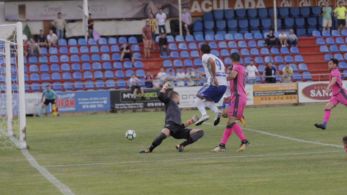 Mejoría y primer triunfo del Zaragoza frente al Levante