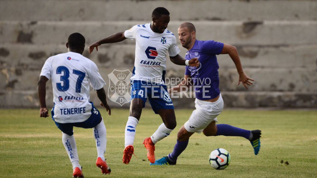 Un Tenerife fallón empate ante el Ibarra, de Tercera División