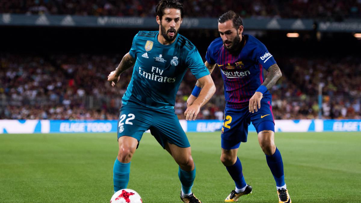 FC Barcelona v Real Madrid - European Super Cup first leg