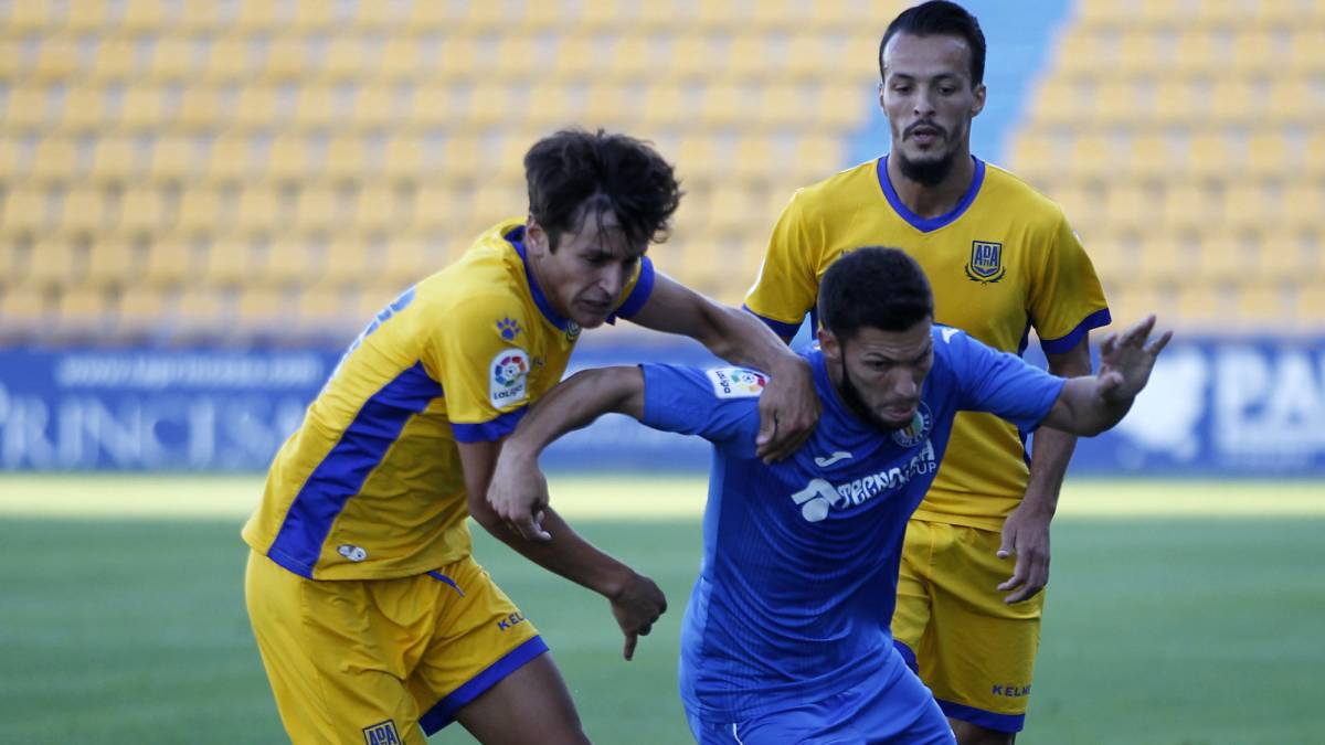Nono y Peña dan la victoria al Alcorcón ante el Getafe