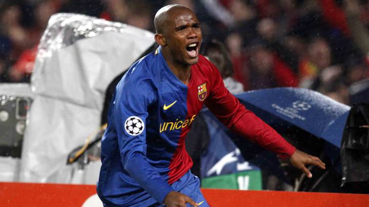 Eto'o celebra un gol en su etapa de jugador del Barcelona.