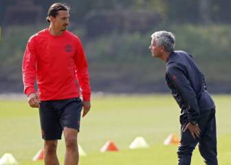 Mourinho reveals United are in talks with Ibrahimovic