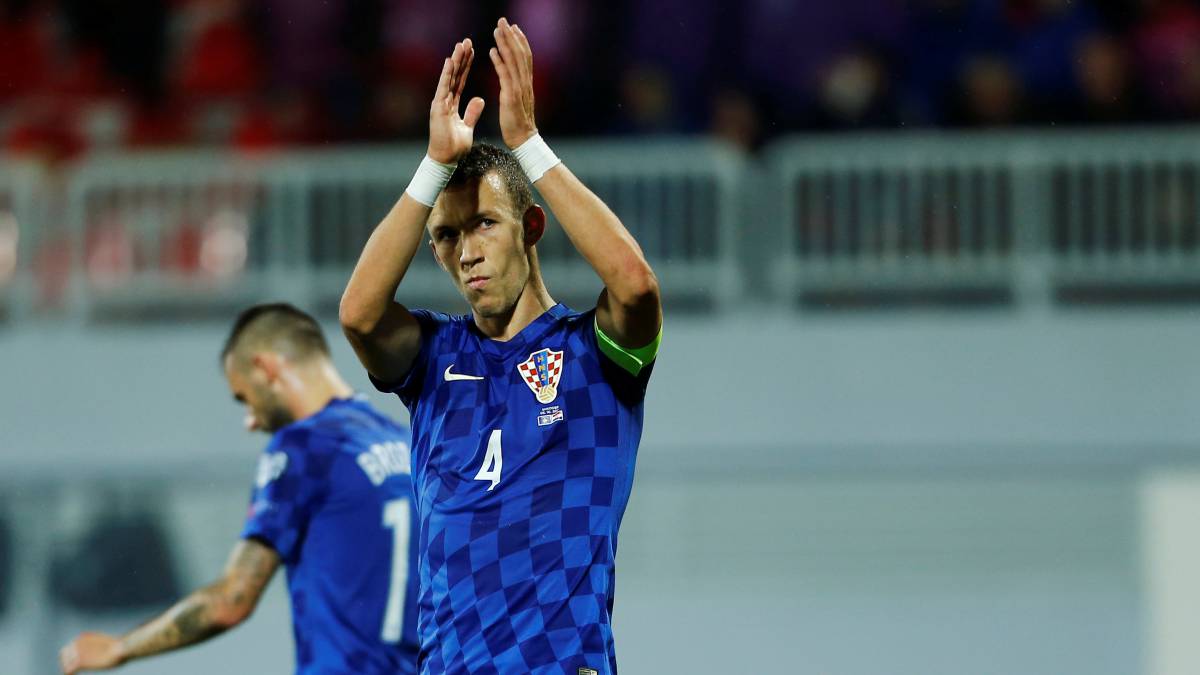 Barcelona's Plan C: Inter winger Ivan Perisic - reports