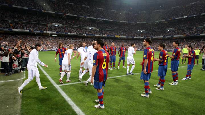 Pasillo del Barça al Madrid.