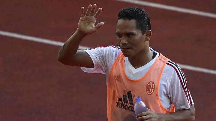 Bacca con el Milán.