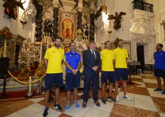 El Cádiz visitó a la Patrona y al regidor perpetuo de la ciudad