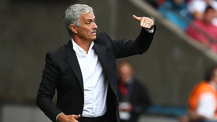 Mourinho desea que el United esté perdiendo y reaccione