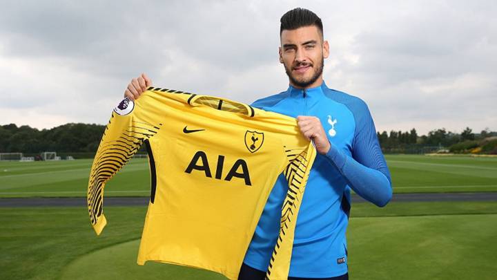 Gazzaniga con el Tottenham.