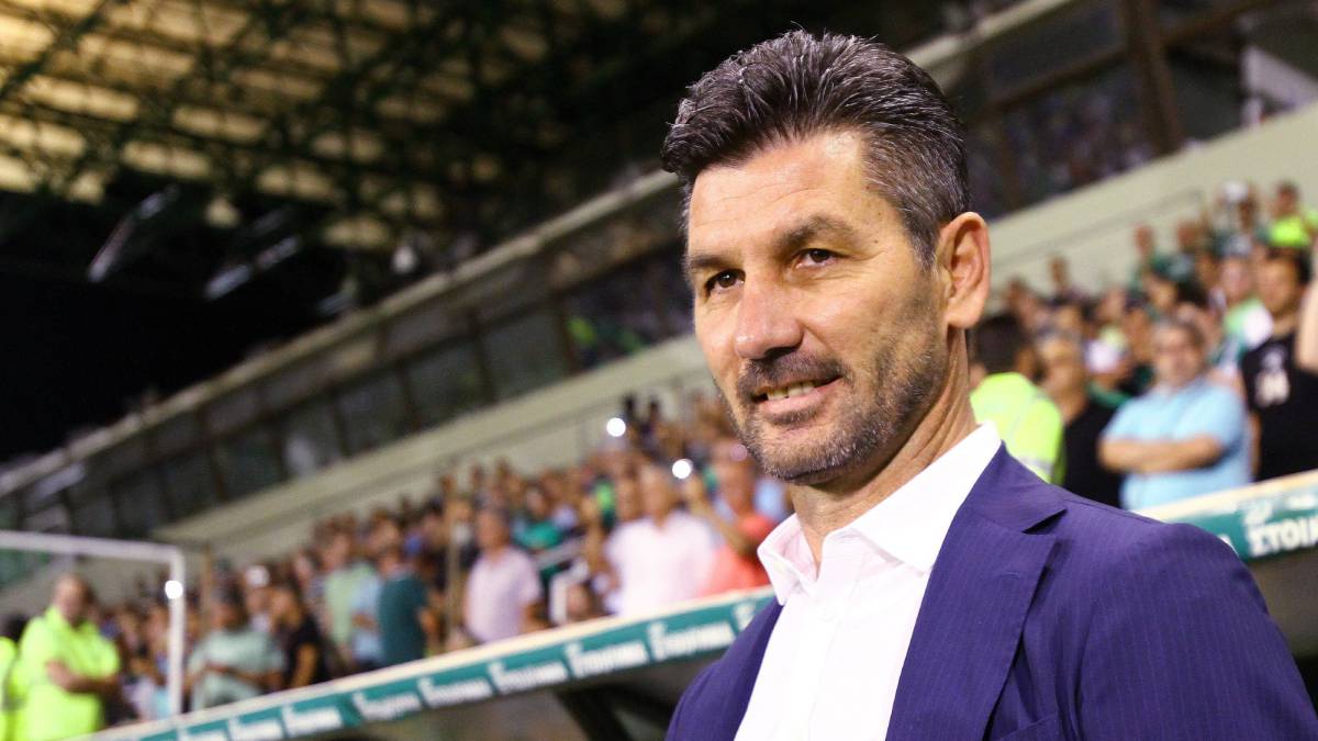 Ouzounidis, entrenador del Panathinaikos.
