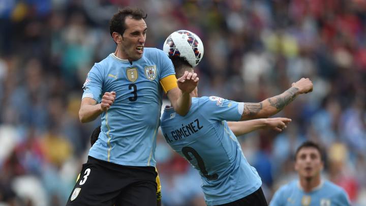 Godín y Giménez.