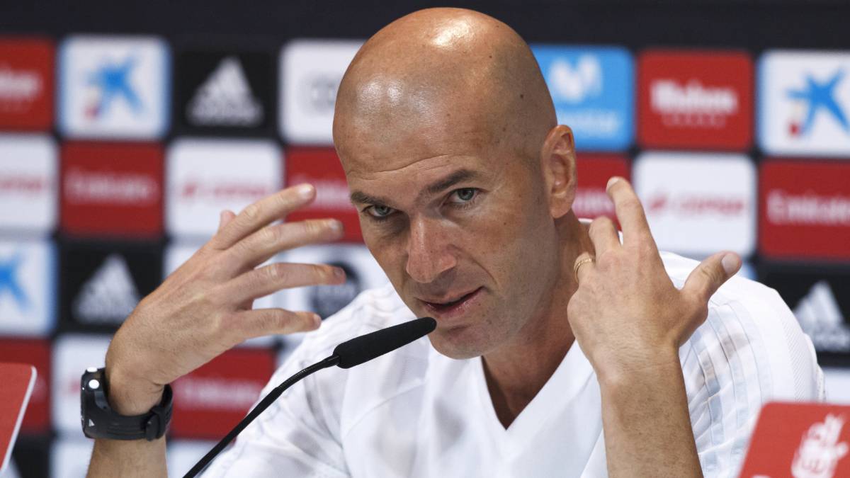 Zidane dice adiós a 17 internacionales durante el Virus FIFA