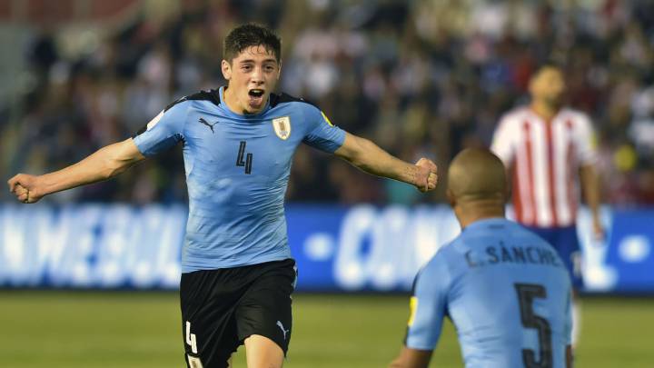 Fede Valverde celebra el gol conseguido con Uruguay en el triunfo ante Paraguay