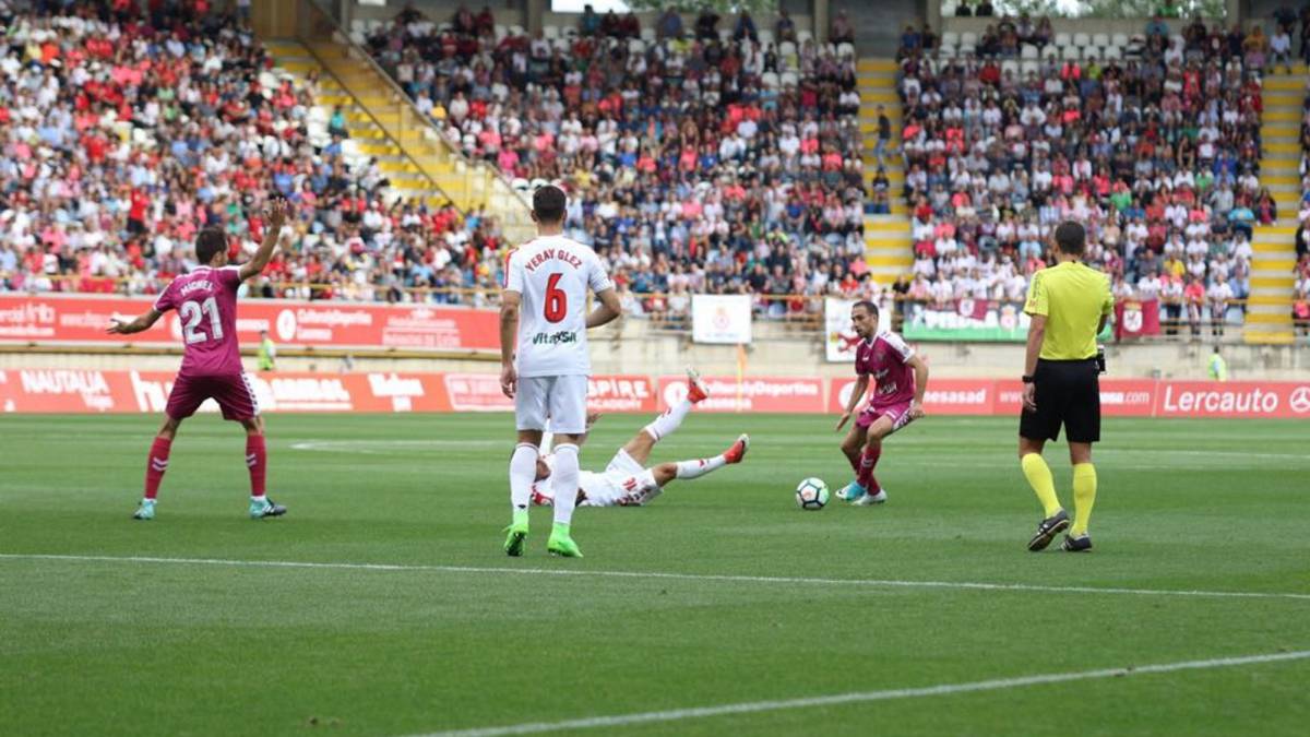 Partido entre Cultural Leonesa y Valladolid.
