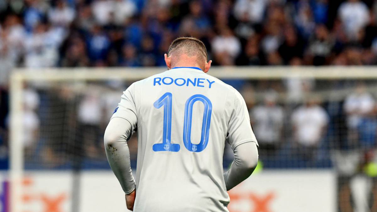 Giggs a Rooney “Si marcas al United celébralo”