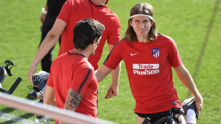 El lateral izquierdo, Filipe Luis, durante un entrenamiento del Atlético de Madrid.