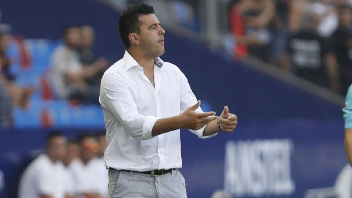 Cosmin Contra, nuevo seleccionador de Rumanía.