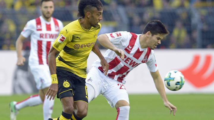Jorge Meré, ante Aubameyang en el partido de la Bundesliga