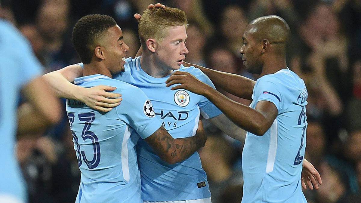 De Bruyne y Sterling dan alas al Manchester City en la Champions League.