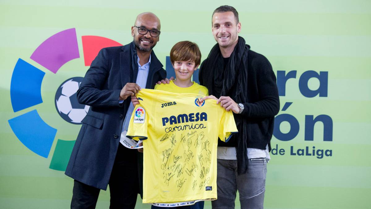 Los exjugadores del Villarreal y de la selección española, Marcos Senna y Roberto Soldado.