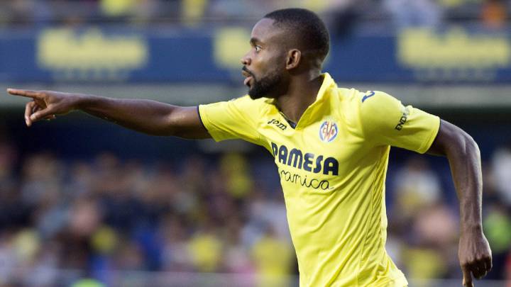 Bakambu con el Villarreal.