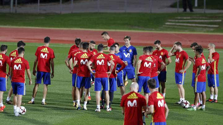 La Selección durante el entrenamiento de ayer.