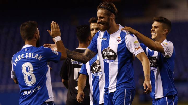 Albentosa celebra un gol en el amistoso ante el Corinthians.