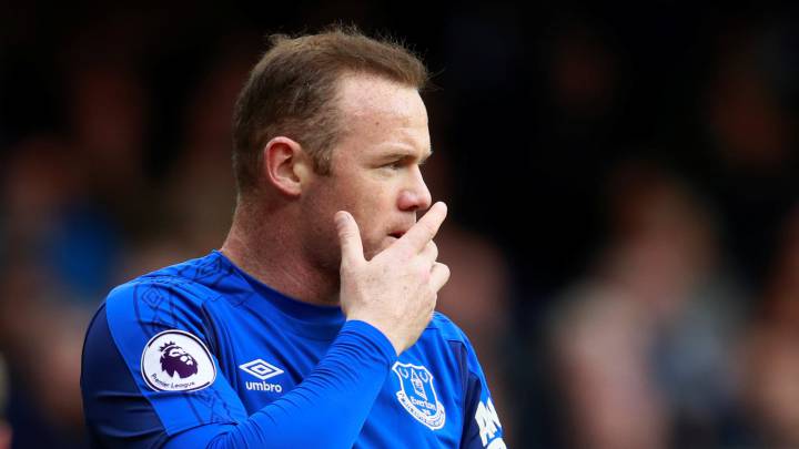 Rooney cumple condena realizando trabajos de jardinero