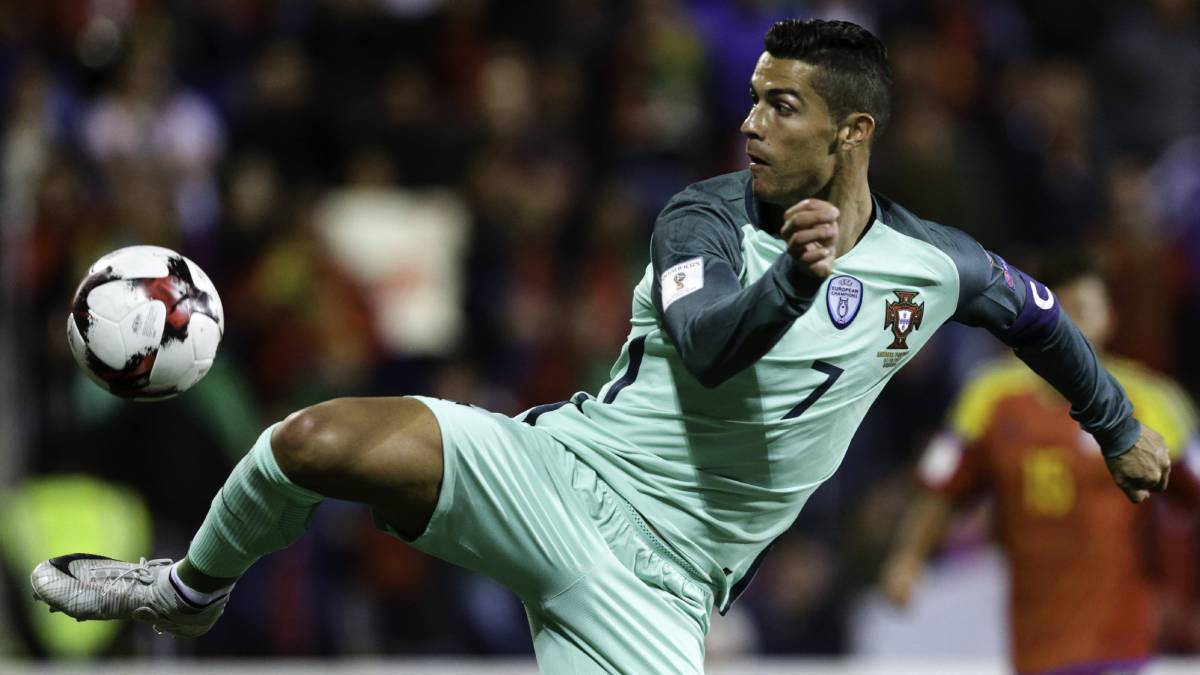 Cristiano Ronaldo sigue amenazado por las tarjetas