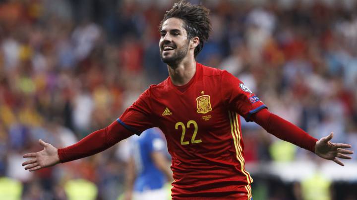 Isco celebra un gol a Italia.