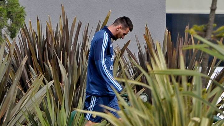 Messi, preocupado por la posible ausencia de Argentina en el próximo Mundial.