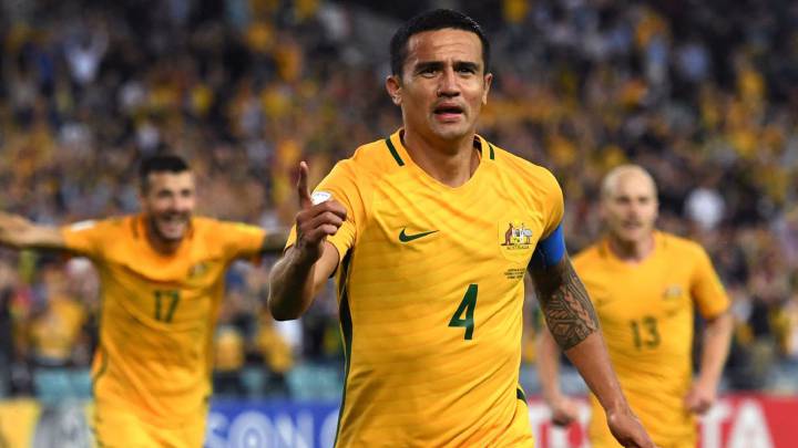 Tim Cahill celebra uno de sus goles.