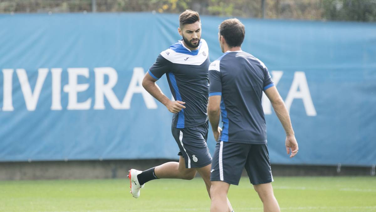 Marc Navarro, el cuarto lateral diestro titular en ocho jornadas