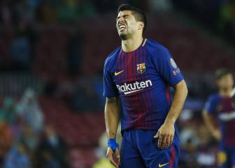 La rodilla de Suárez pide parar; Uruguay no le convoca
