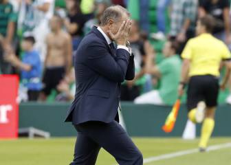 De Biasi carga contra el árbitro: