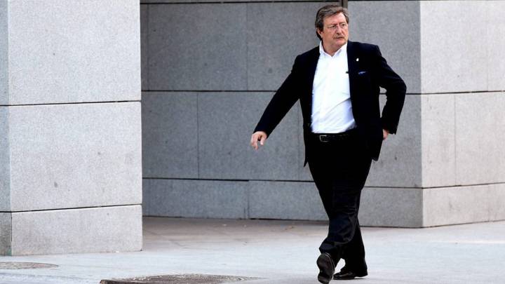 Larrea: "Florentino se quejó del arbitraje de la Supercopa"