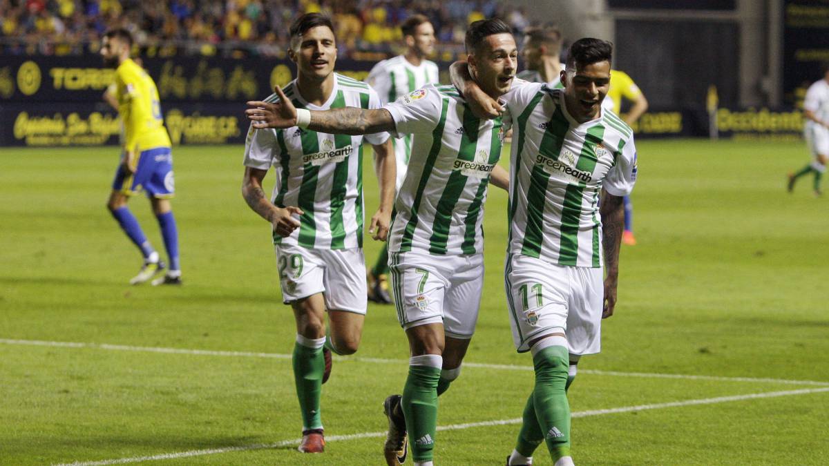 https://as.com/futbol/2017/09/19/primera/1505842111_584394.html