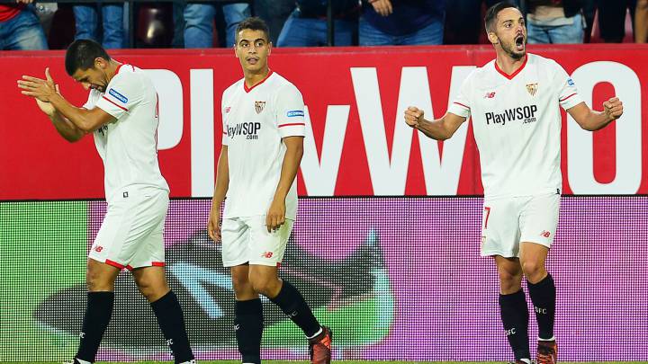 Sarabia celebra un gol