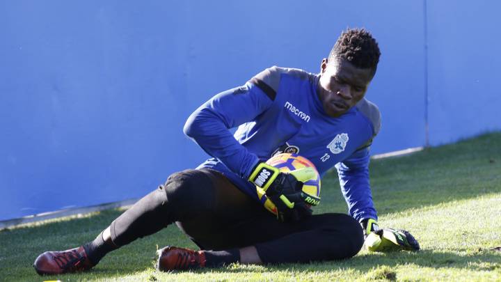 Francis, que debutó con el Deportivo en Primera el 15 de octubre ante el Eibar, vuelve a entrenarse a con el Fabril tras la llegada de Cristóbal al banquillo.